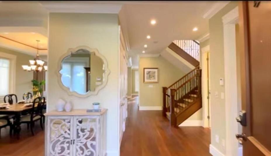 Spacious Cozy House In Vancouver West Εξωτερικό φωτογραφία